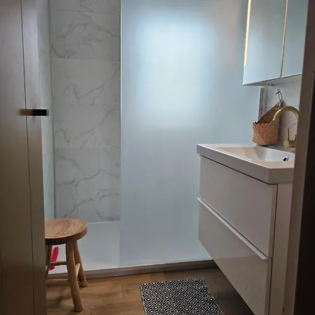 O'blanche, Viroinval Σαλέ *